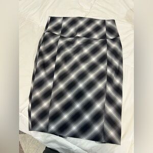 Express Black and Gray Checkered Pencil Skirt